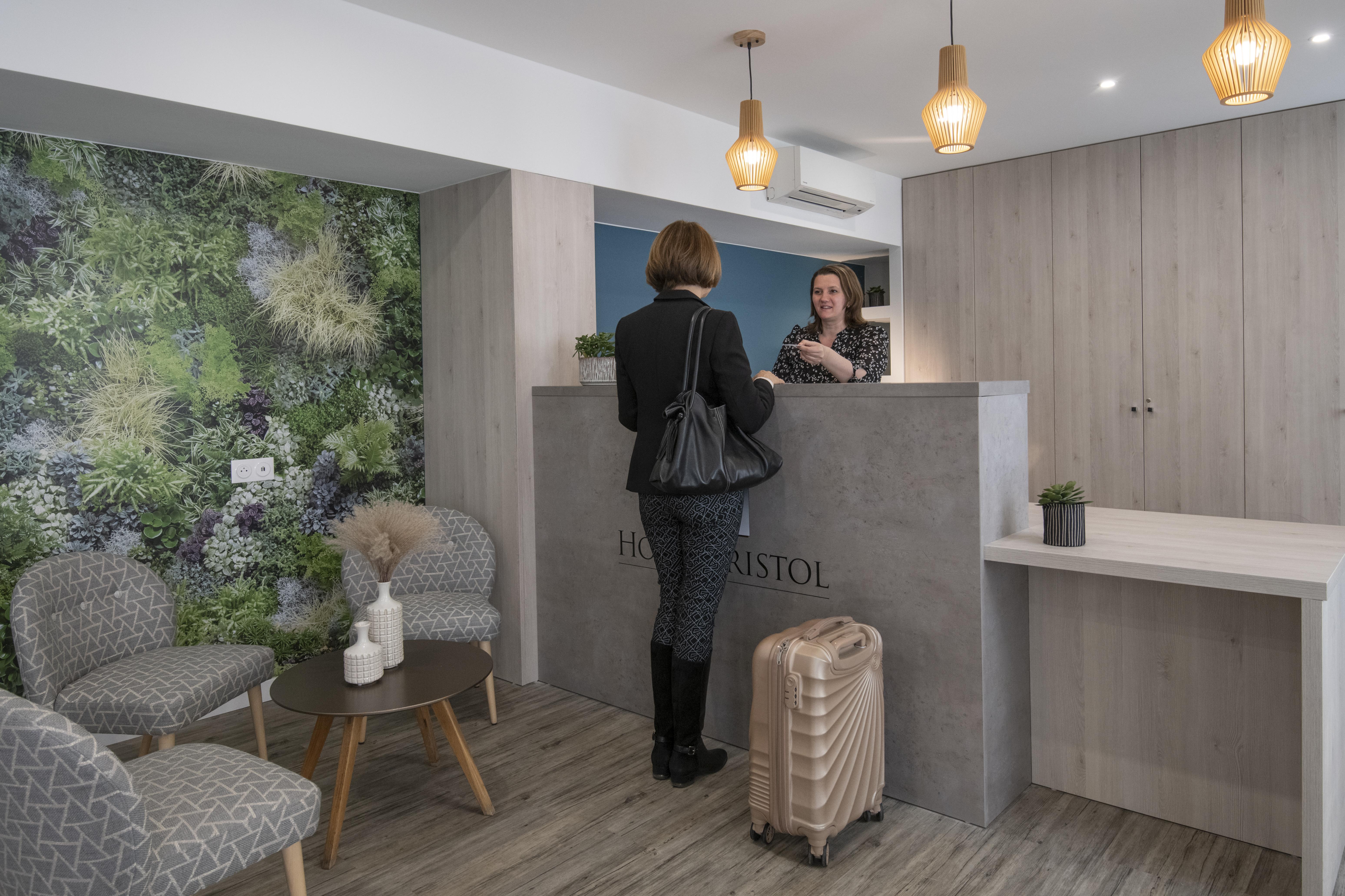 Hotel Bristol 3*